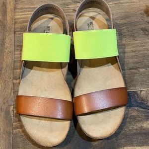 Mossimo Sandals Size 9